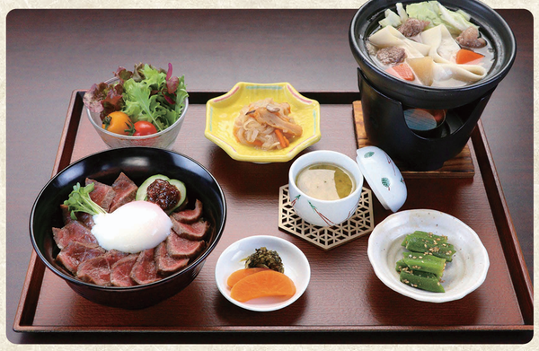 ~阿蘇三大名物を一度に楽しむ!~ 高菜あか牛丼&元祖あか牛だご汁と内牧『湯巡追荘』温泉入浴 日帰りバスツアー🚌3